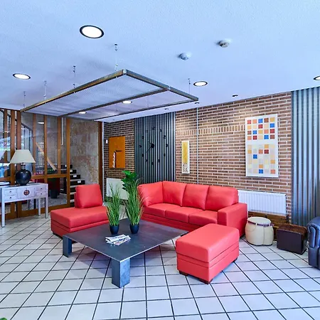 By Gaiarooms Villamayor